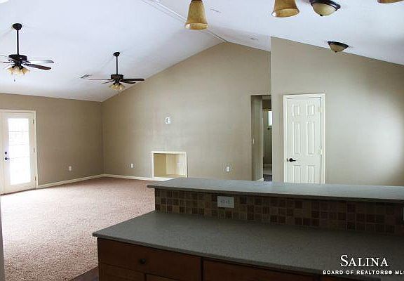 5th image of 500 E Beloit Ave