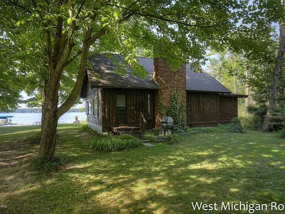 3rd image of 5762 S Shore Dr