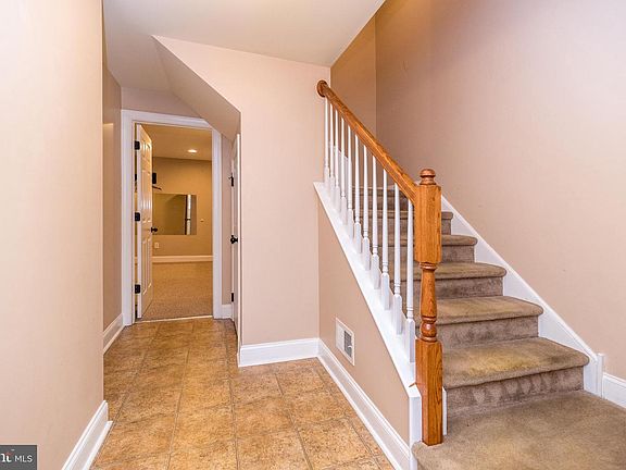 5th image of 34 Lukens Mill Dr