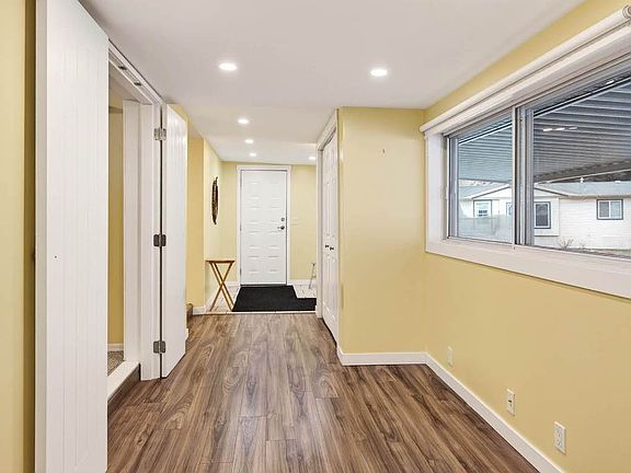 4th image of 2401 Ord Rd #126