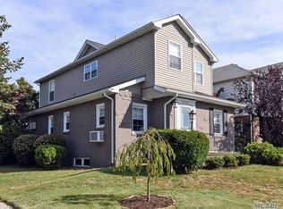 17301 Effington Ave, Flushing, NY 11358