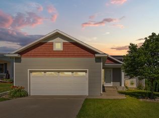 863 19th St E, Zumbrota, MN 55992