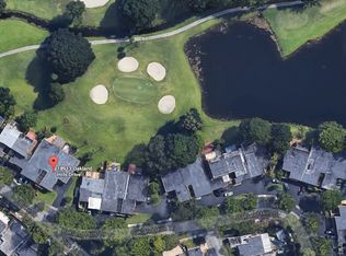 18913 Oakland Hills Dr, Hialeah, FL 33015