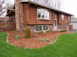 19090 Deerfield Trl, Eden Prairie, MN 55346