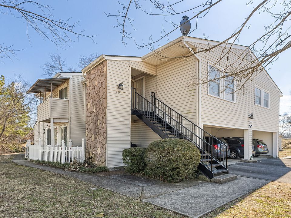 1st image of 810 Bellevue Rd APT 235