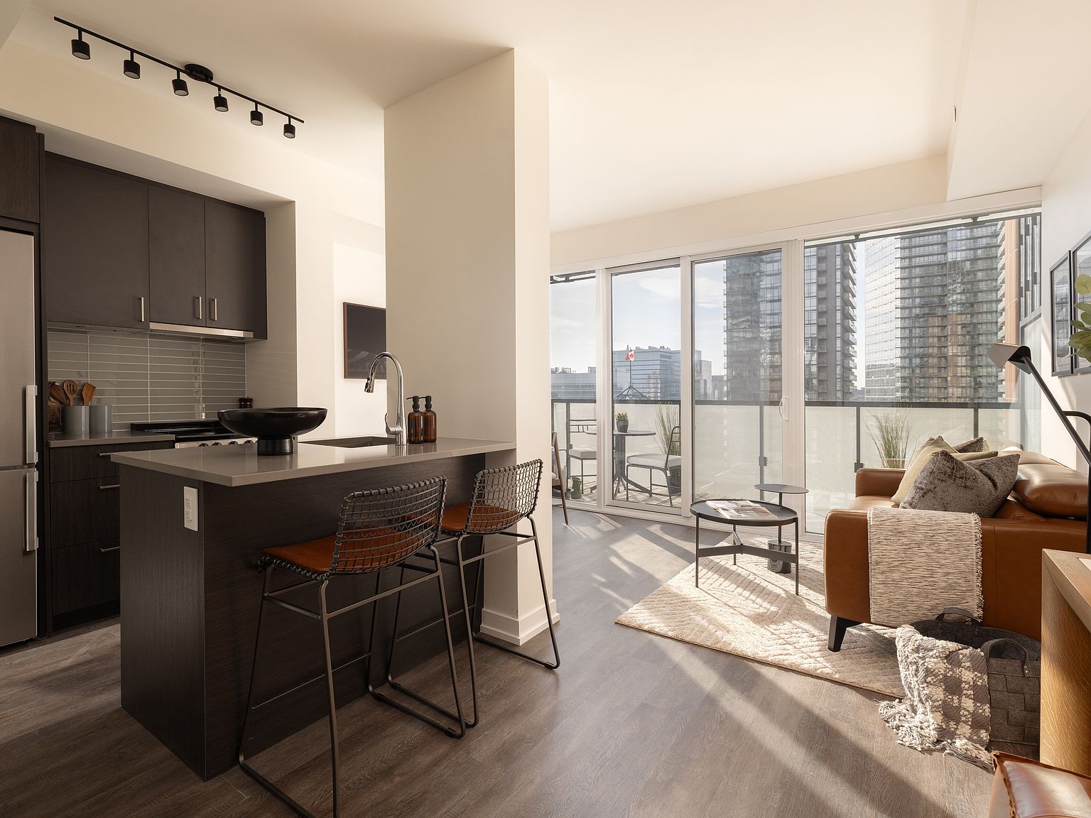 7 Grosvenor St 1243044, Toronto, ON M4Y 0E2 Zillow