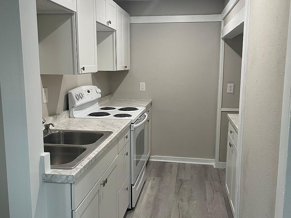 1st image of 1646 Tarpon Ave #1