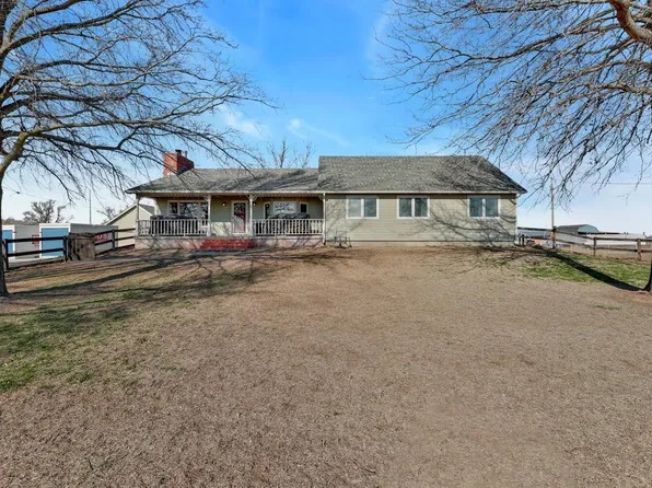 7401 N Tyler Rd, Valley Center, KS 67147