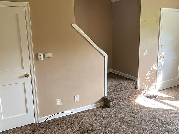 2nd image of 9715 Niagara Falls Blvd