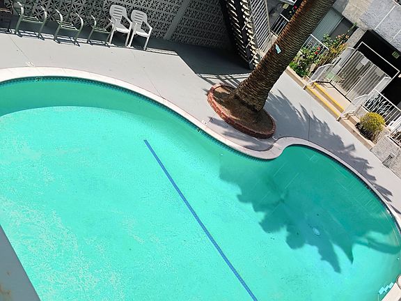 2nd image of 20711 Vanowen St #215