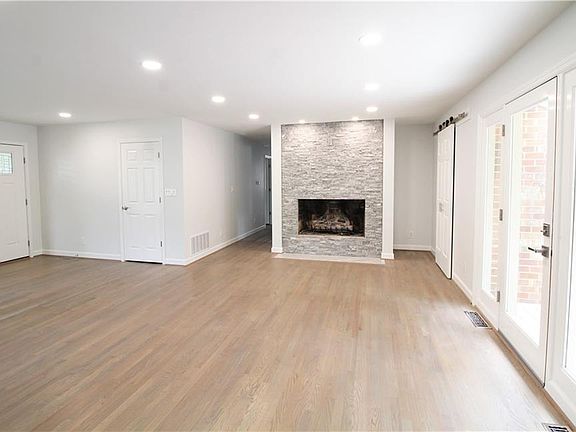 5th image of 4812 Gaines Dr
