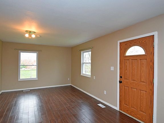 5th image of 9816 Dunraven Dr