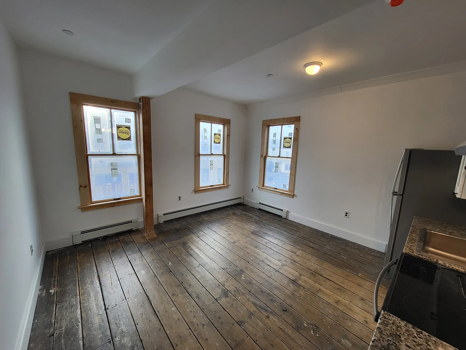 2 bed, 600 sqft, $1,750 — Photo 2