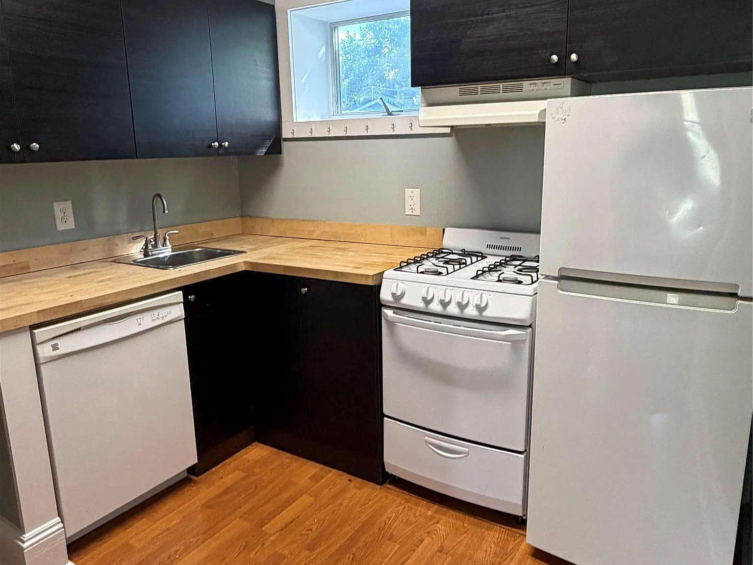 1 bed, 1.0 bath, 4540 sqft, $1,750 — Photo 1