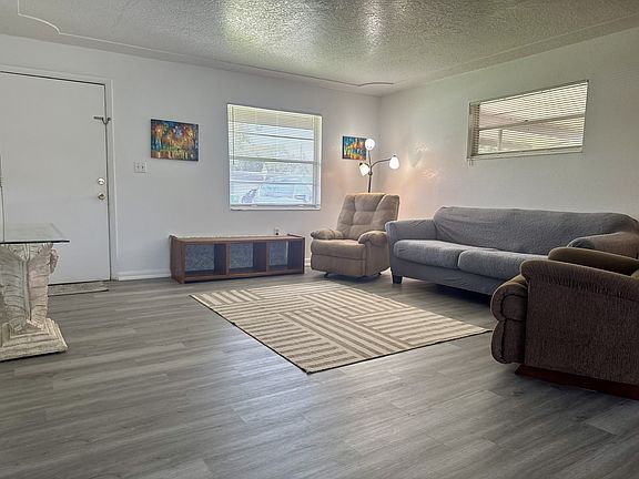 2nd image of 2480 Victor Rd