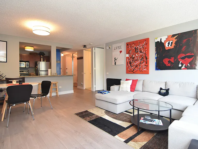E Huron St — Photo 6