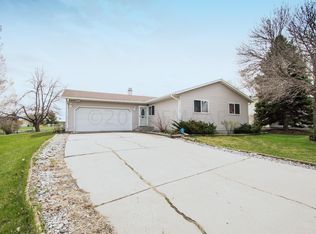 3021 16th Ave S, Moorhead, MN 56560