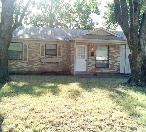 2nd image of 1307 Caladium Dr