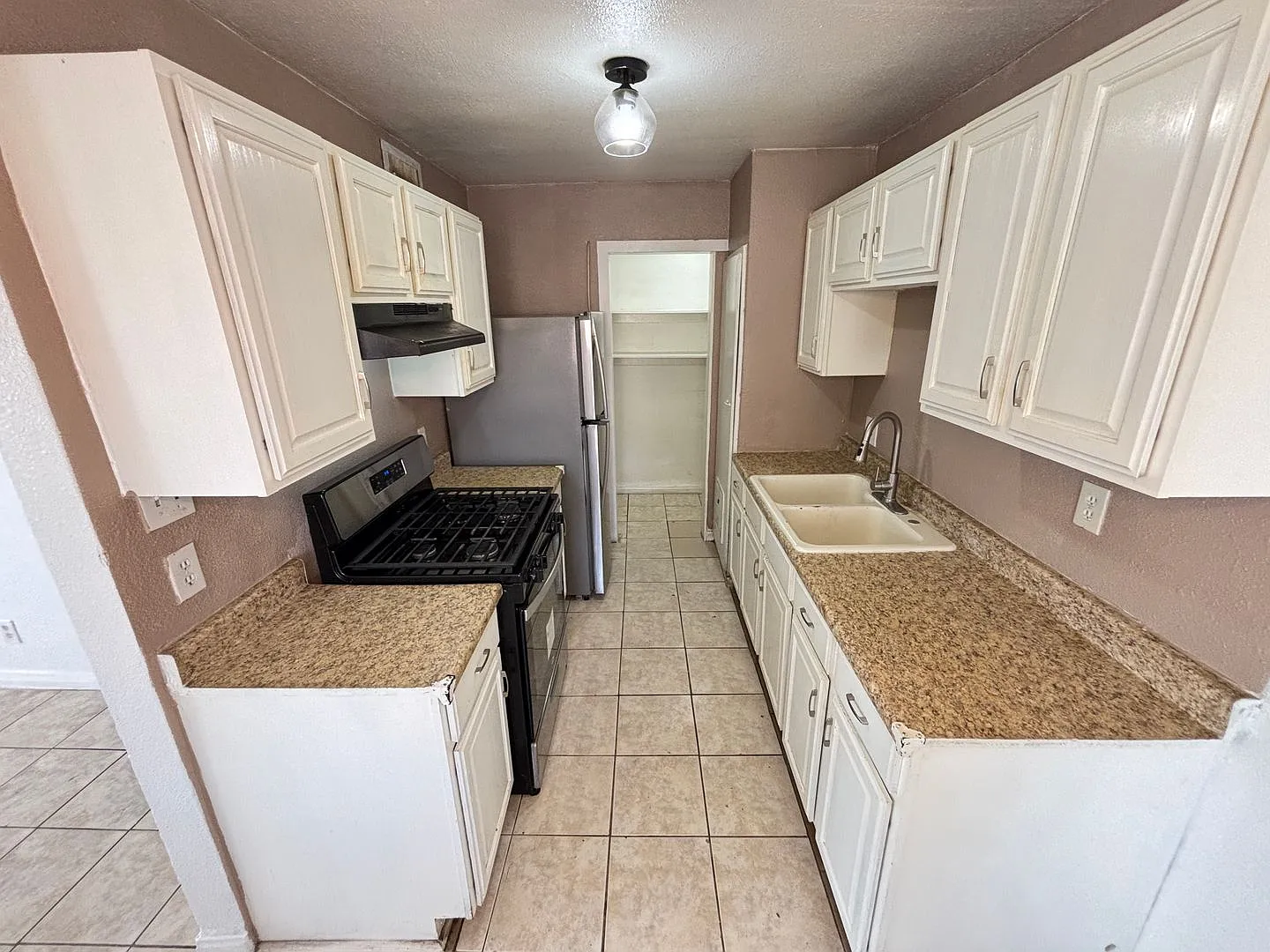1705 Breckenwood Court Unit 1 — Photo 2
