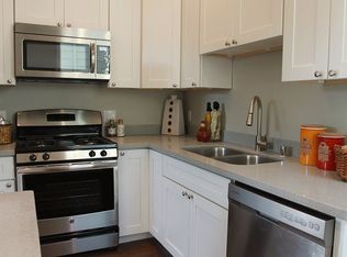 1122 34th St, Oakland, CA 94608