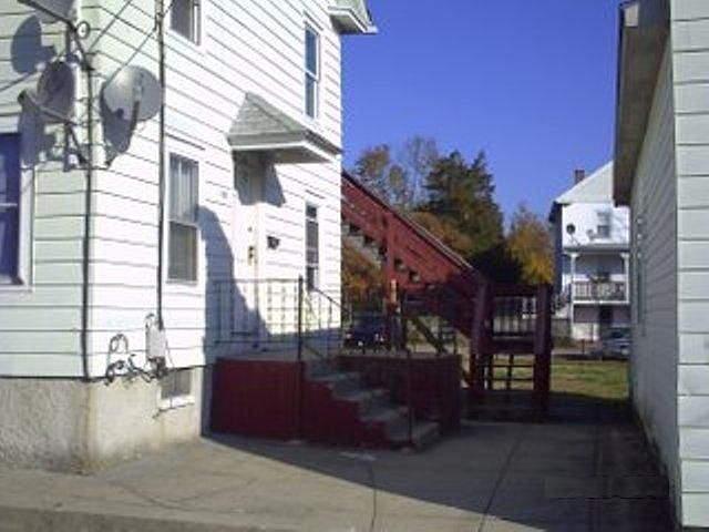 2nd image of 61 Prospect Hill Ave