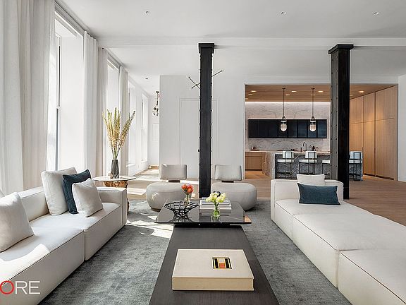 3rd image of 49 Greene St Unit Loft 4