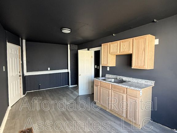 4th image of 1643 S 1st St