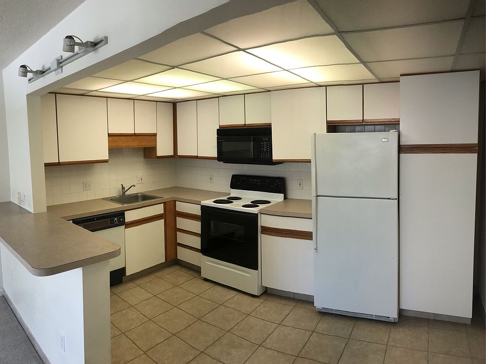 1st image of 106 Broad St APT 32