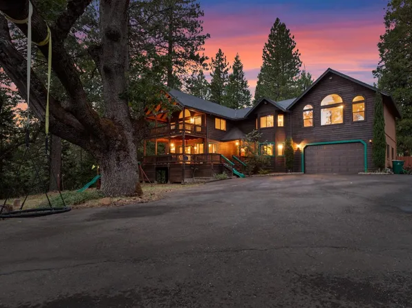 5486 Manx Rd, Pollock Pines, CA 95726