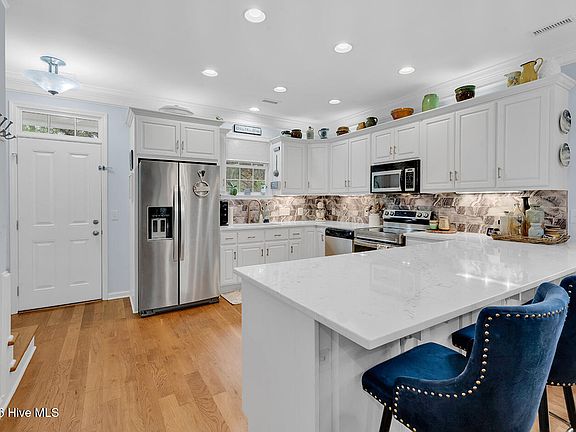 4th image of 603 River Ridge Drive Unit 1