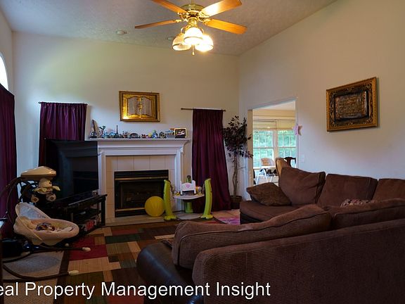 3rd image of 1510 Oriole Dr