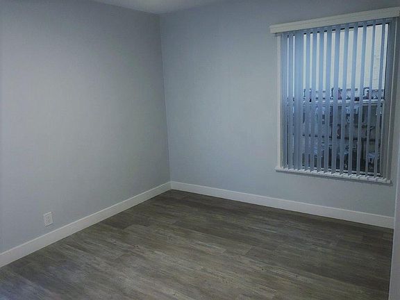 3rd image of 823-831 W 25th St Unit 829