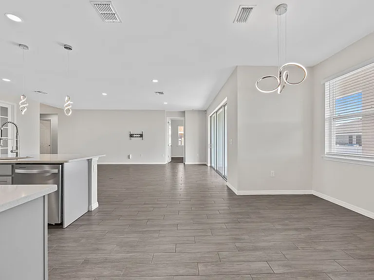 133 SW 37th Ave — Photo 24