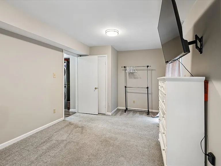 530 Mount Lubentia Ct E — Photo 26