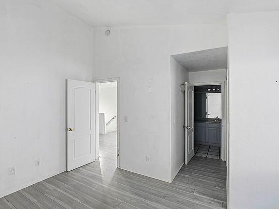 4th image of 3465 Avenue C
