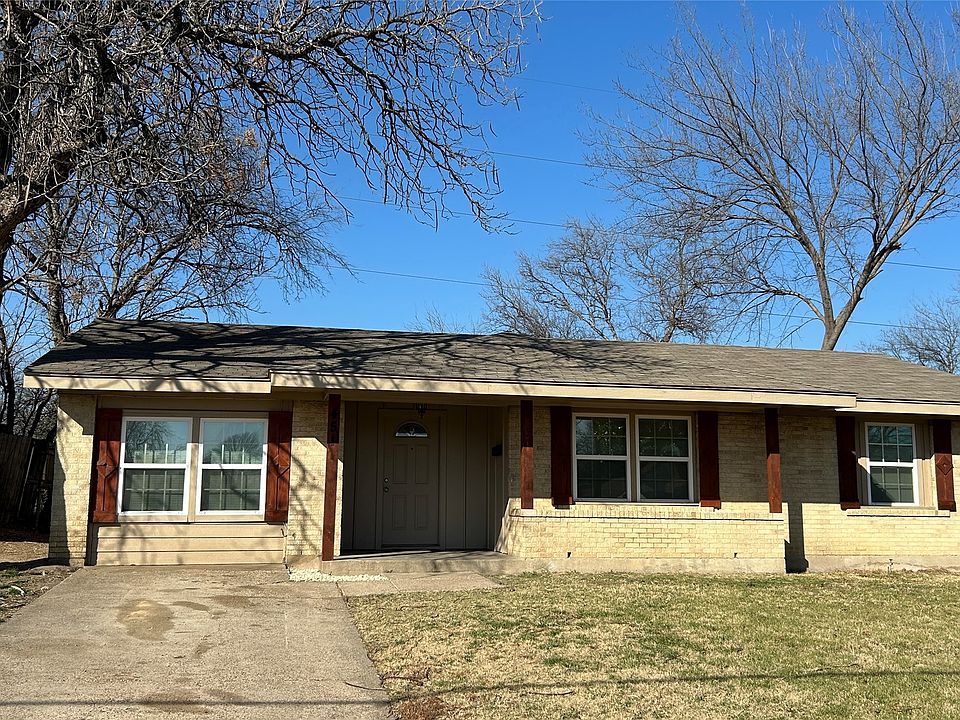 1st image of 451 Bluewood Dr