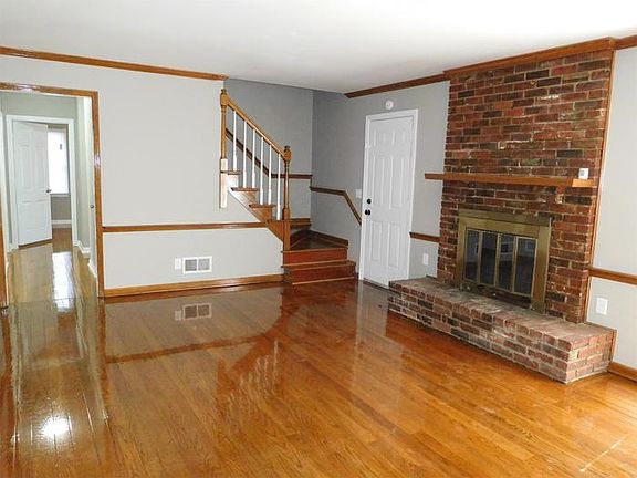 5th image of 5589 Fresno Ave