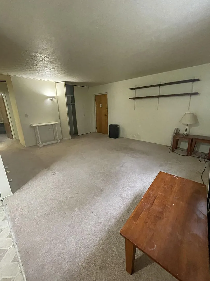 526 Linden St — Photo 3