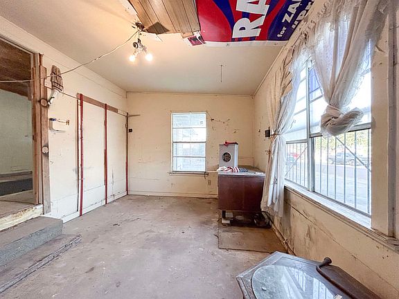 5th image of 505 E 4th Ave