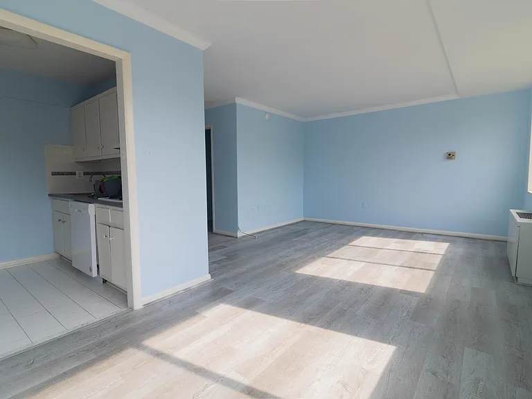 10401 Grosvenor Pl #724 — Photo 13