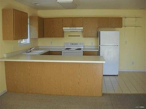 2nd image of 425 Poplar St APT C