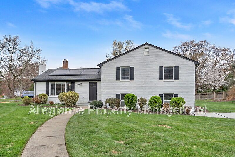 1st image of 2215 Lida Ct