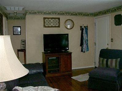 5th image of 127 W Josie Ave