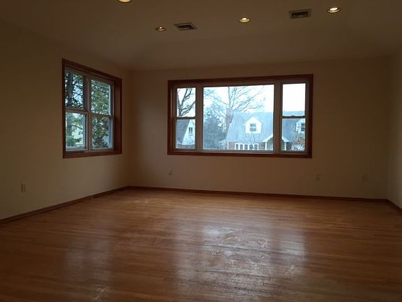 4th image of 24583 63rd Ave #2