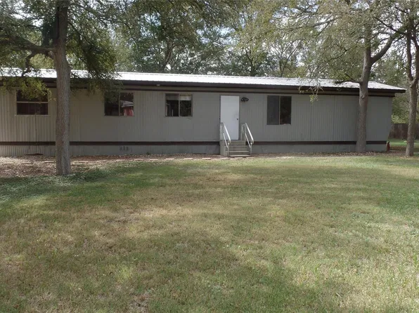 150 Mandy Ln, Red Rock, TX 78662