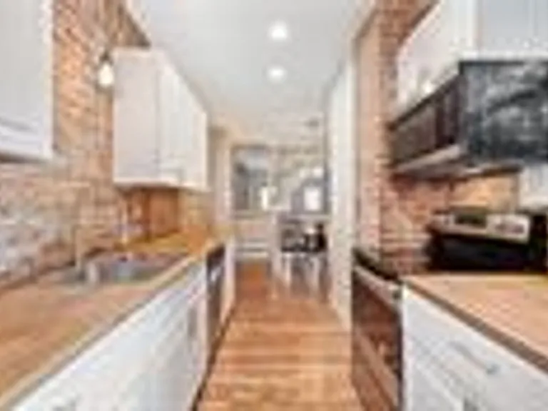 516 Borland St — Photo 11