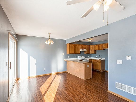 4th image of 1117 N 6th St