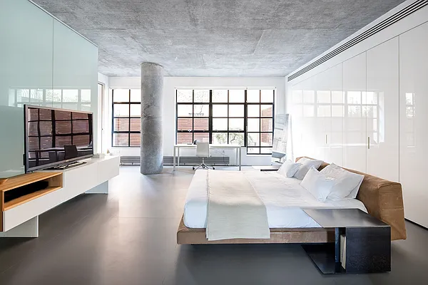 Sold by Compass | media 14