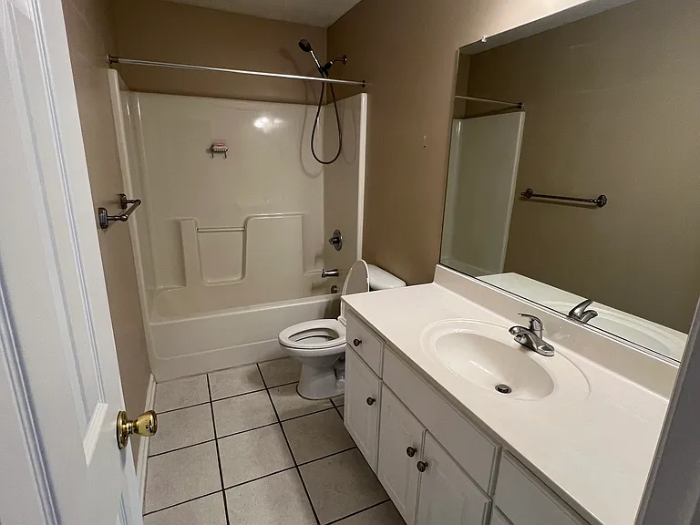 934 Sedgefield Cir — Photo 16