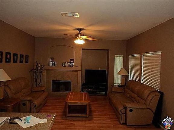 4th image of 4313 Bethpage Dr